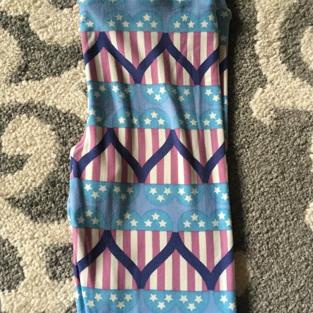 New Lularoe flag leggings